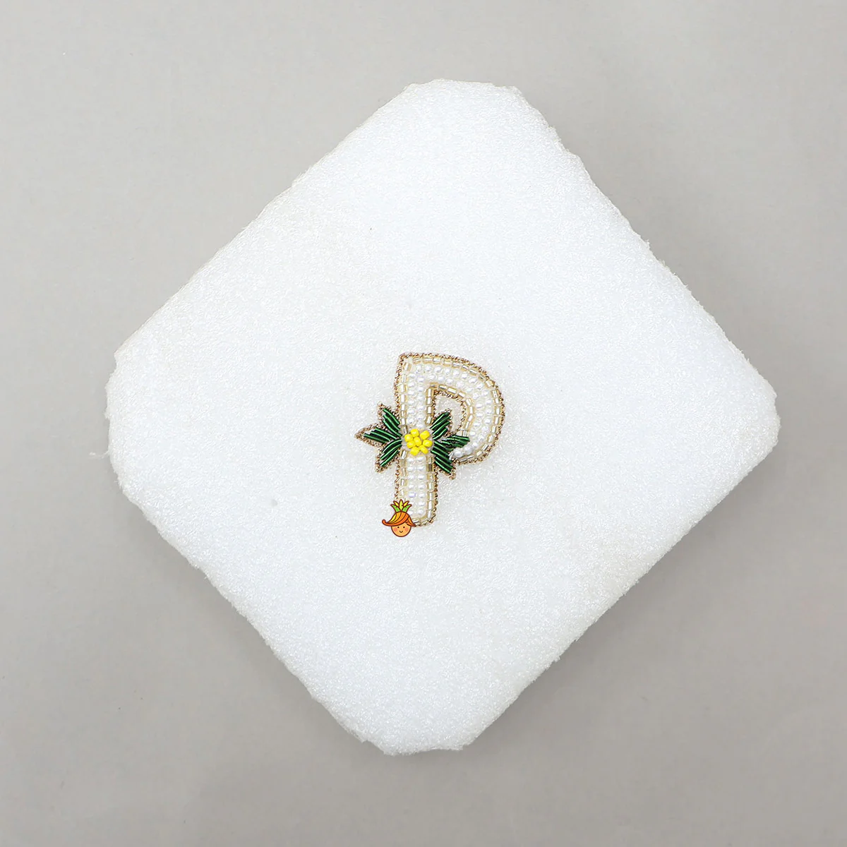 P Alphabet Hair Clip - Image 3