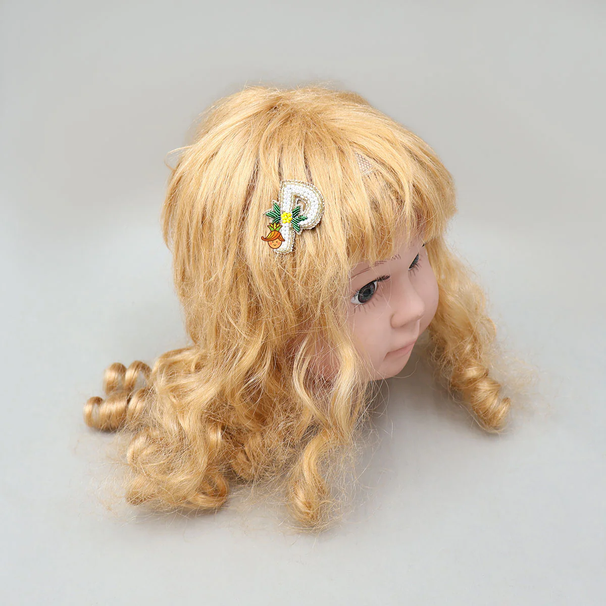 P Alphabet Hair Clip - Image 4