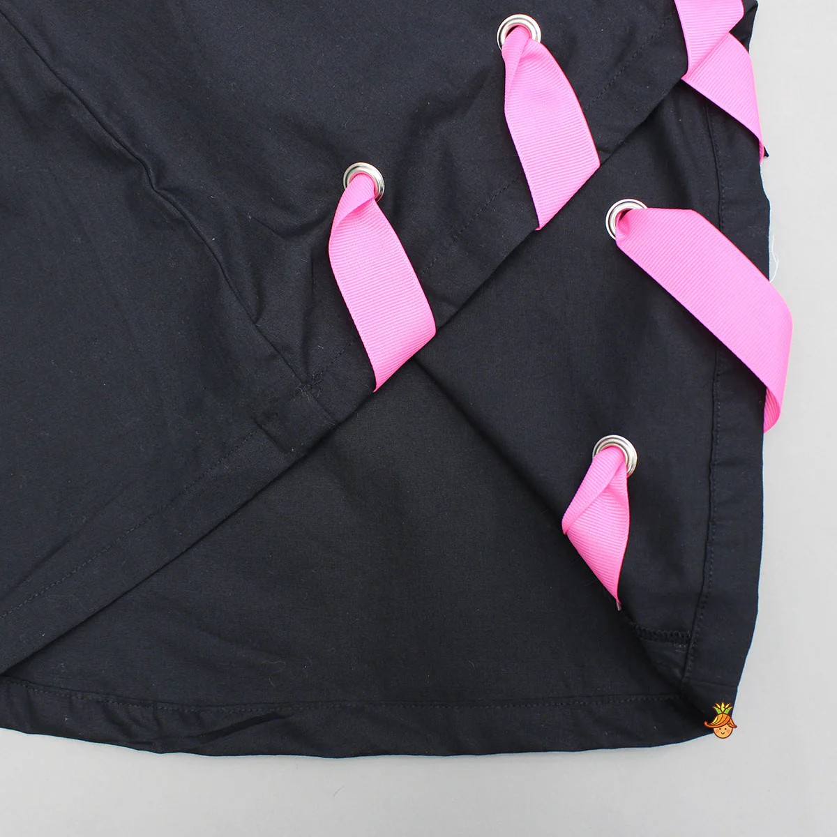 Patch Pocket Detailed Black Dress - Image 4