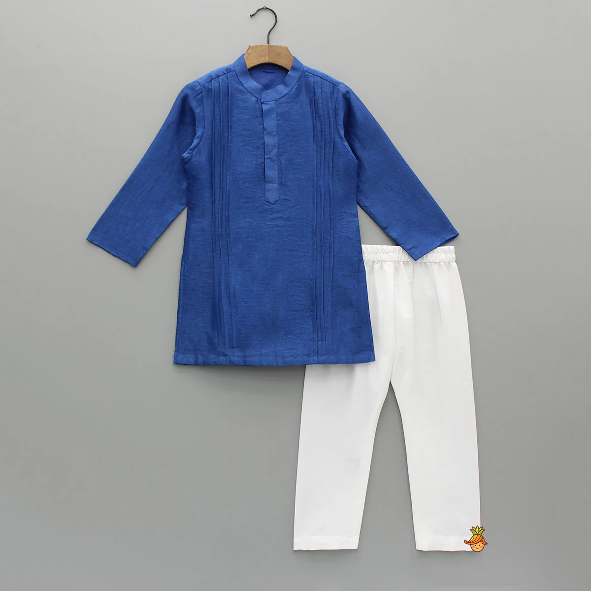 Pin Tuck Detailed Kurta With Embroidered Jacket And Pyjama - Image 3