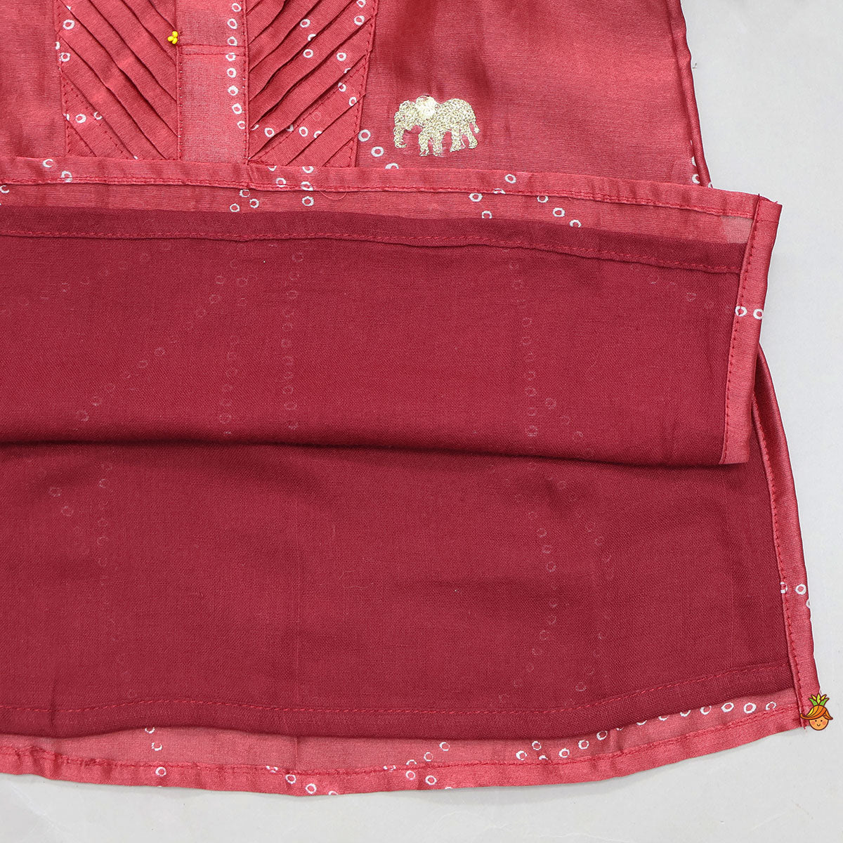 Pin-Tuck Detailed Yoke Ethnic Kurta And Pyjama - Image 5