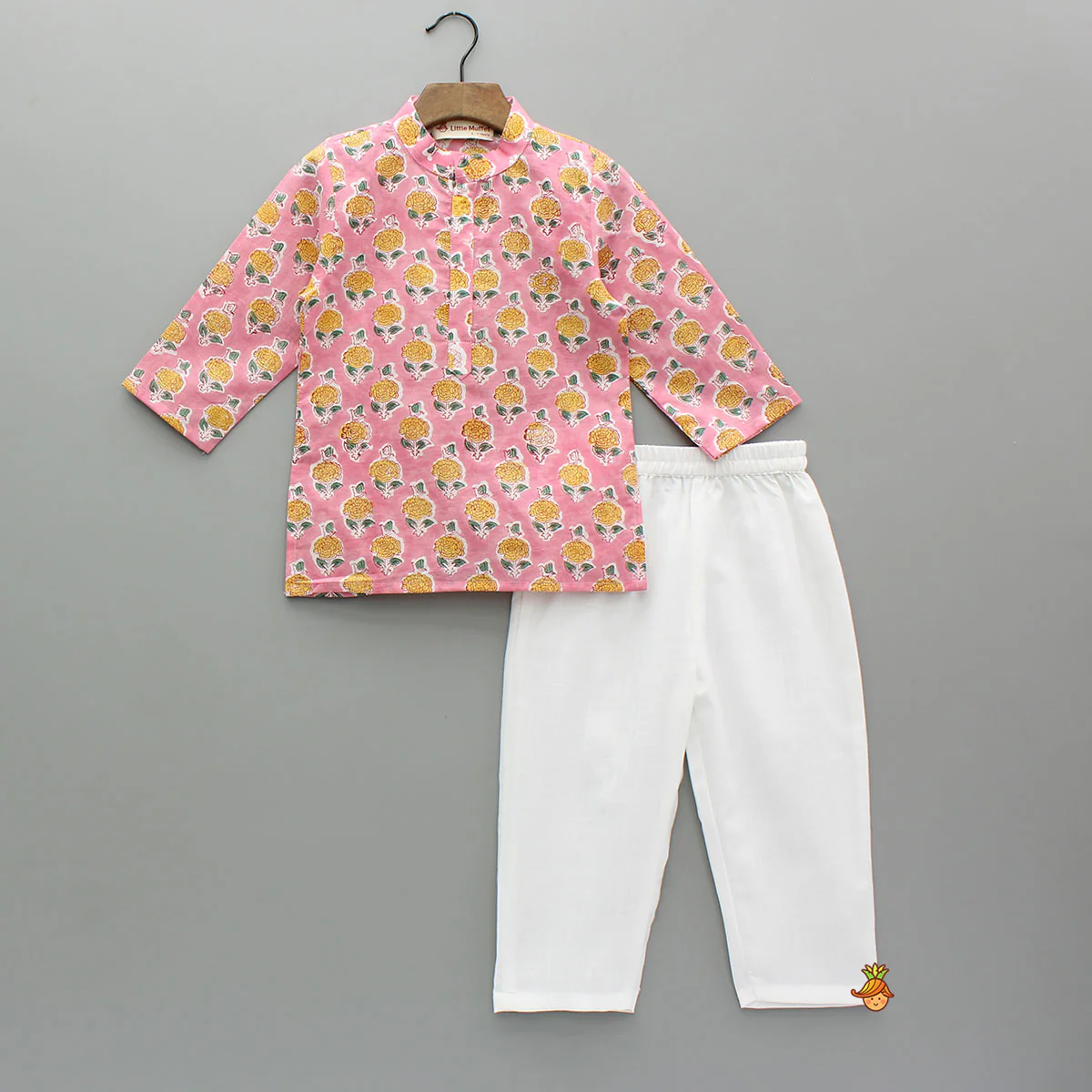 Pink Floral Printed Kurta With Pyjama