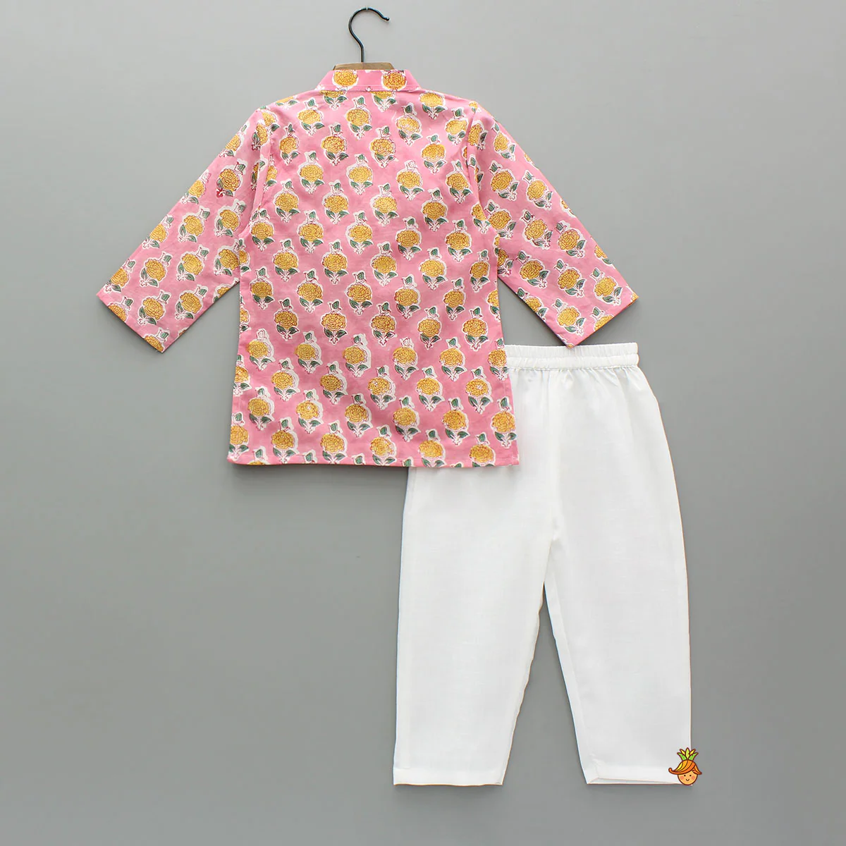 Pink Floral Printed Kurta With Pyjama - Image 2