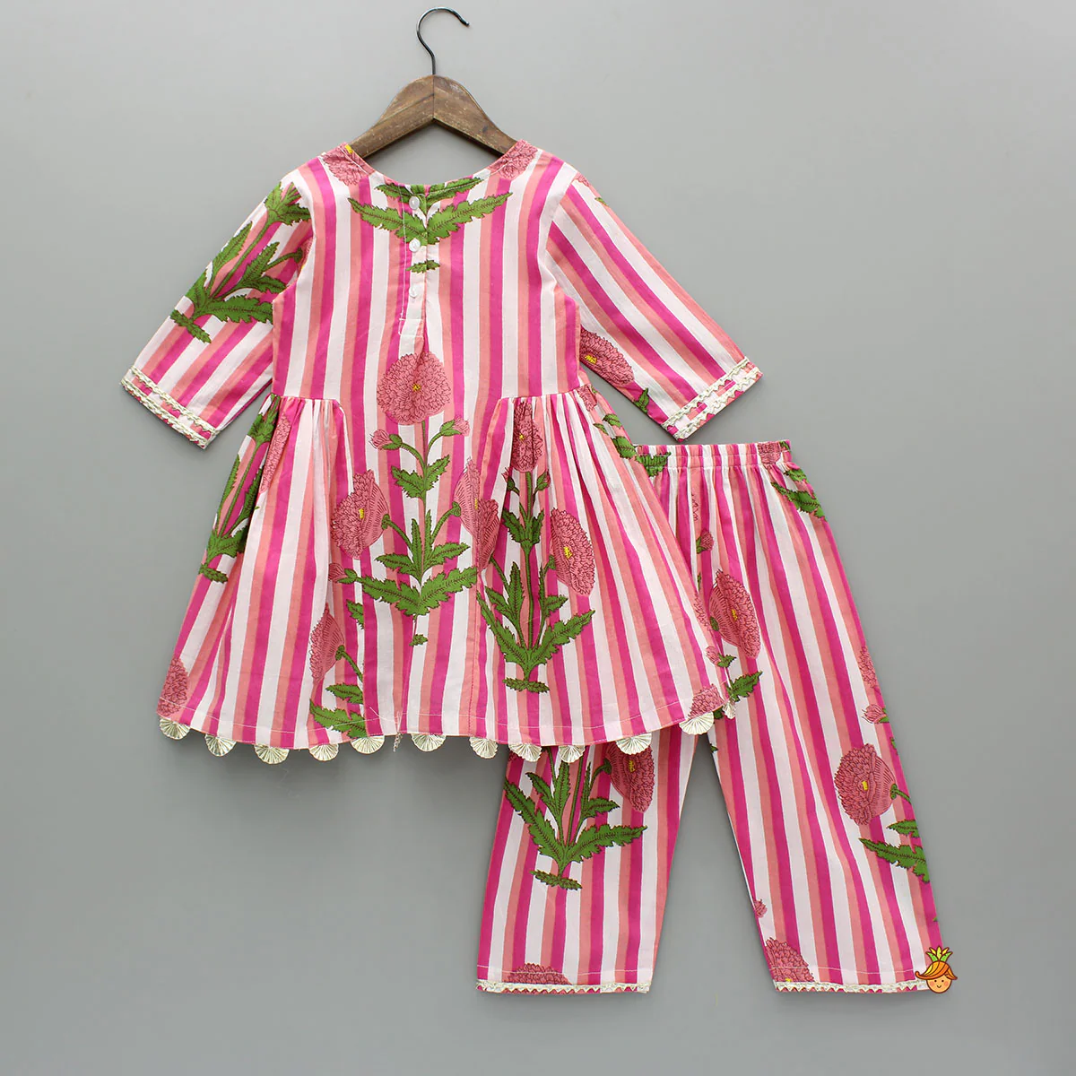 Pink Printed Gota Lace Detailed Kurti And Pant - Image 2