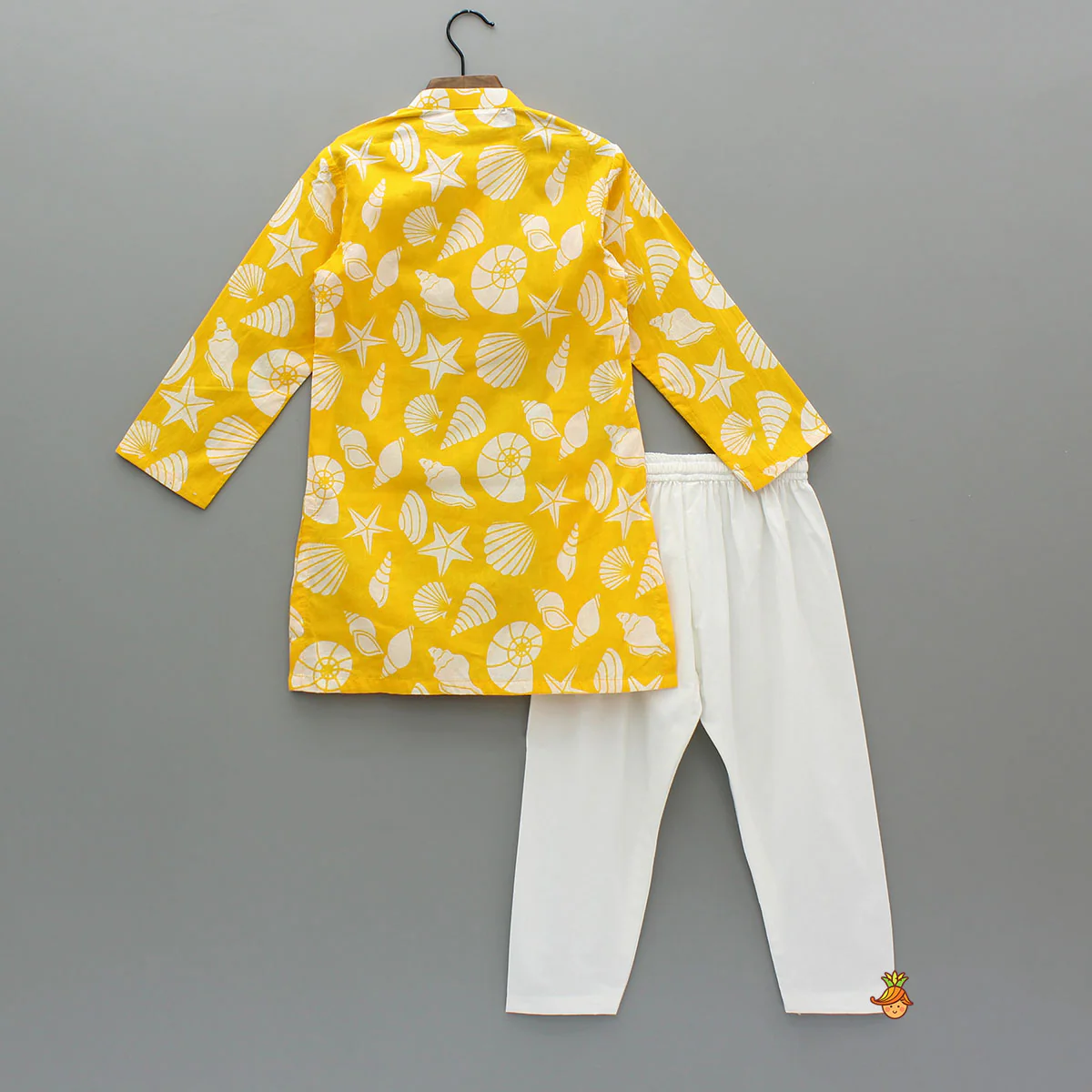 Pintuck Detailed Yellow Printed Kurta With Pyjama - Image 2