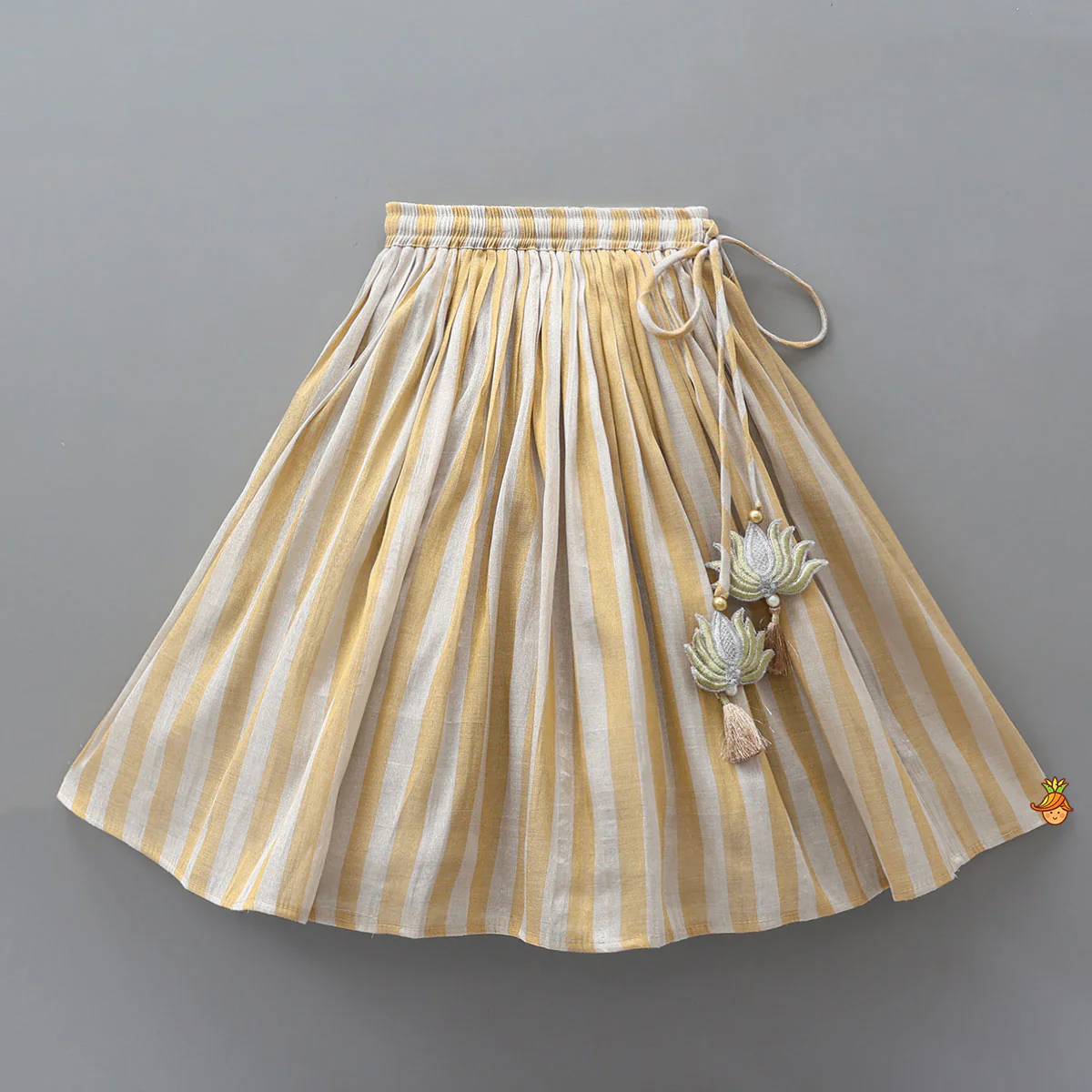 Pleated Neckline Striped Top And Lehenga - Image 4
