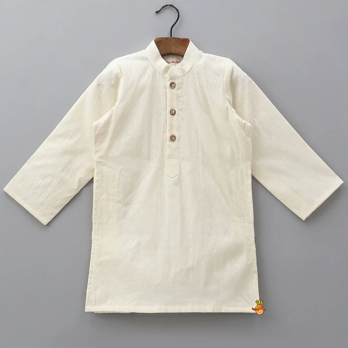 Pocket Detail Ethnic Kurta With Contrasting Jacket And Pyjama - Image 4