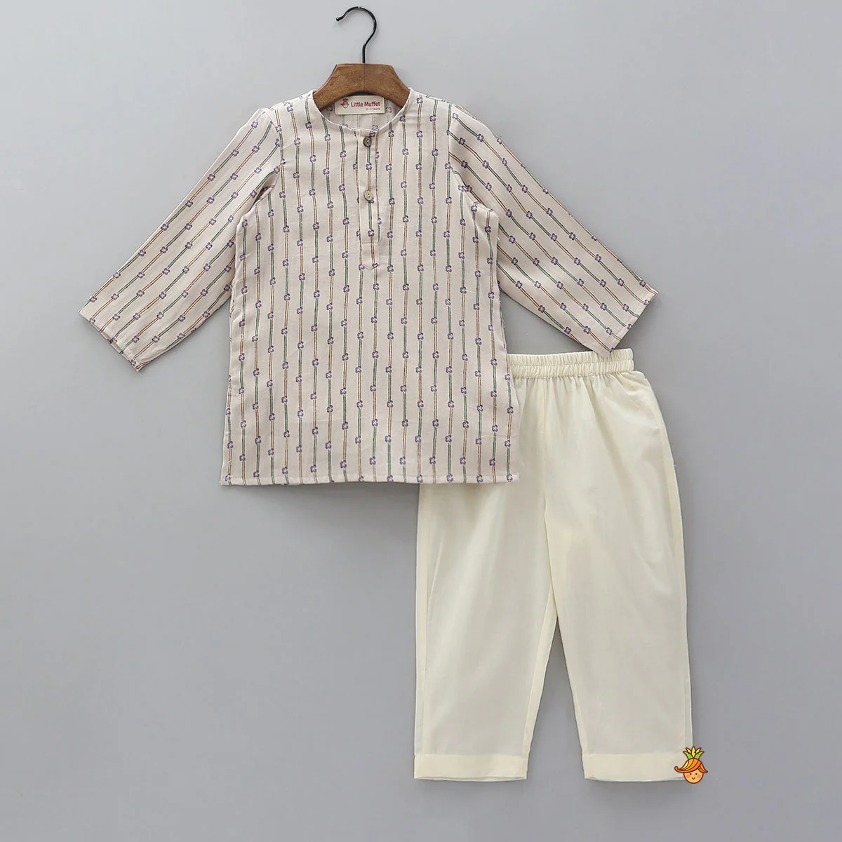 Pocket Detail Kurta With Matching Jacket And Pyjama - Image 3