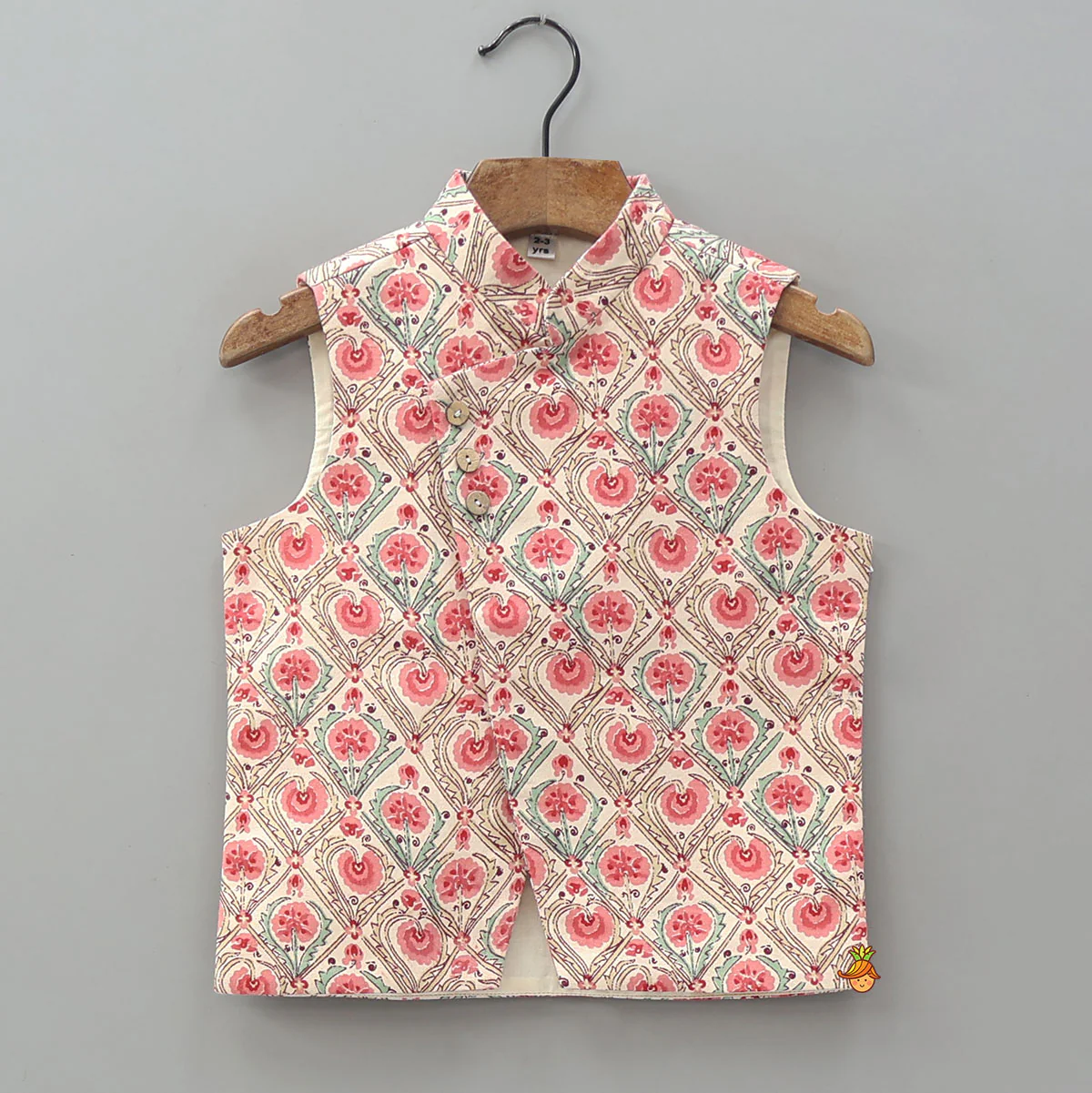 Pocket Detail Kurta With Printed Jacket And Pyjama - Image 6