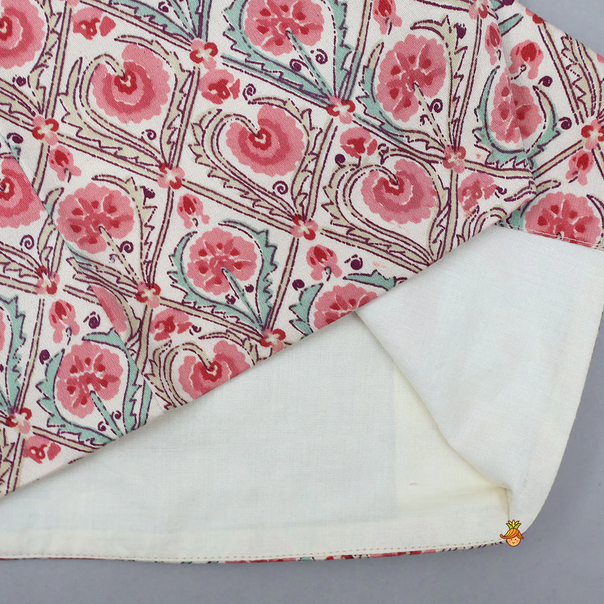 Pocket Detail Kurta With Printed Jacket And Pyjama - Image 8