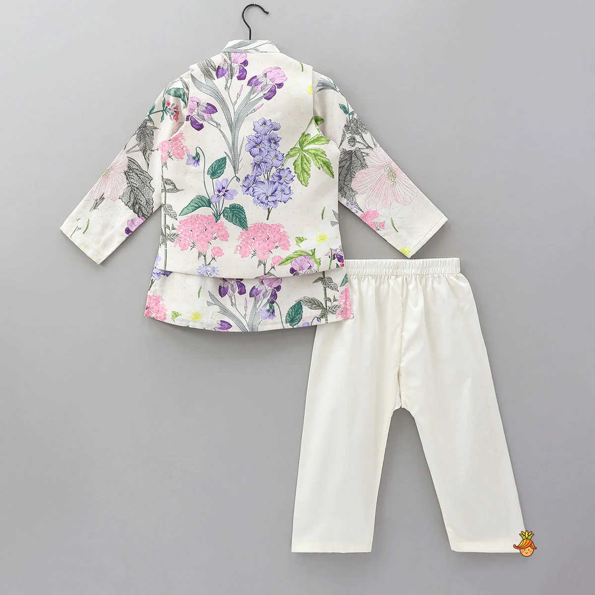 Printed Kurta With Checked Detailed Jacket And Pyjama - Image 2