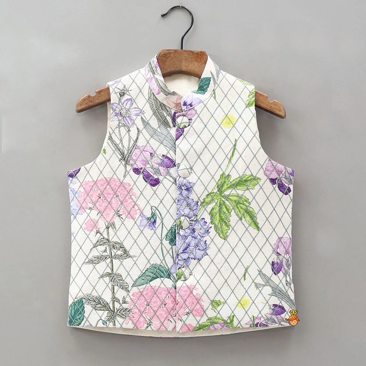 Printed Kurta With Checked Detailed Jacket And Pyjama - Image 6