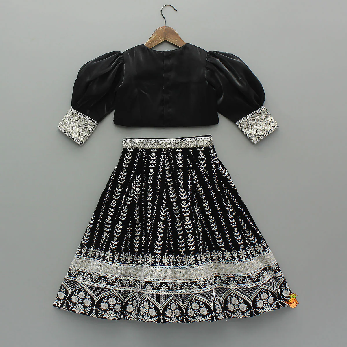 Puff Sleeves Top And Heavy Thread Embroidered Velvet Lehenga - Image 2