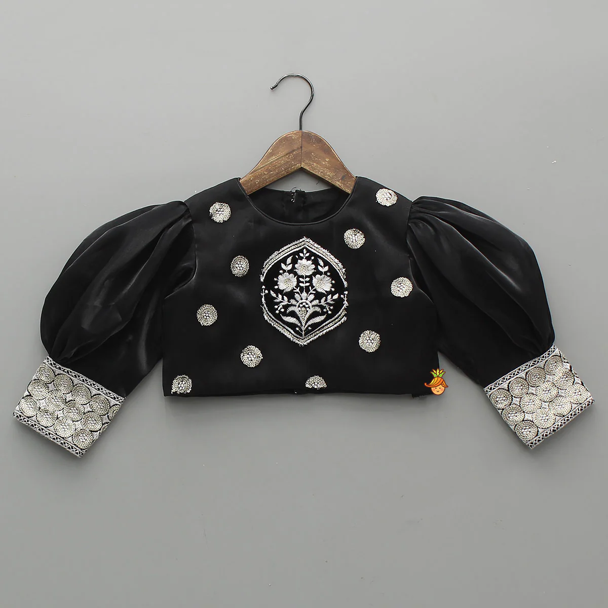 Puff Sleeves Top And Heavy Thread Embroidered Velvet Lehenga - Image 3
