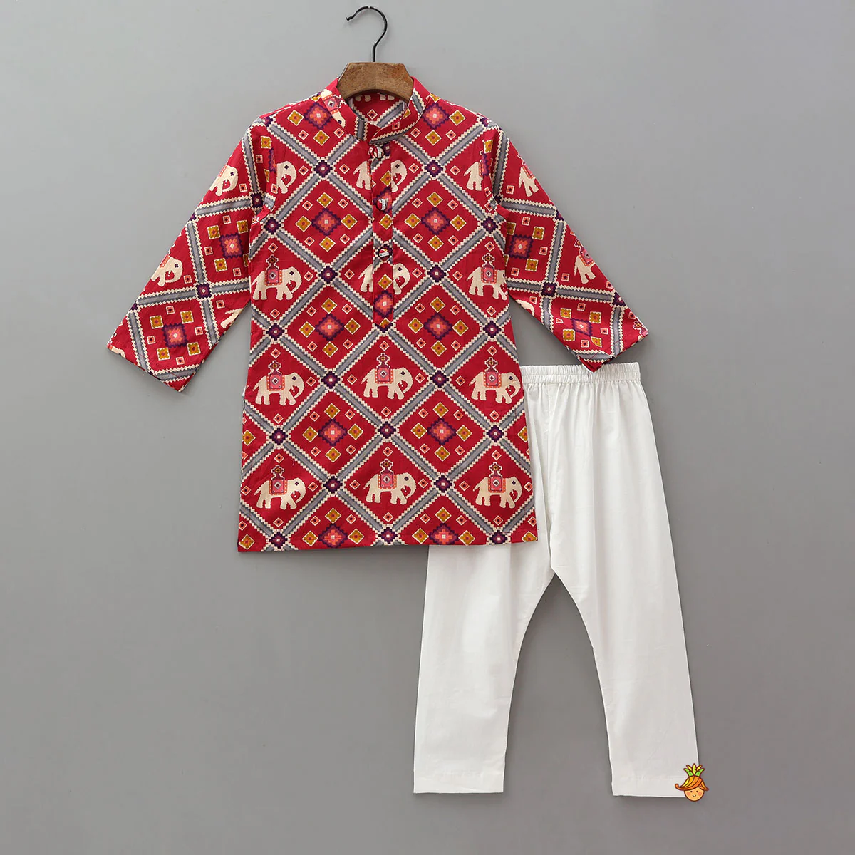 Ethnic Patola Printed Kurta With Front Open Jacket And Pyjama - Image 3