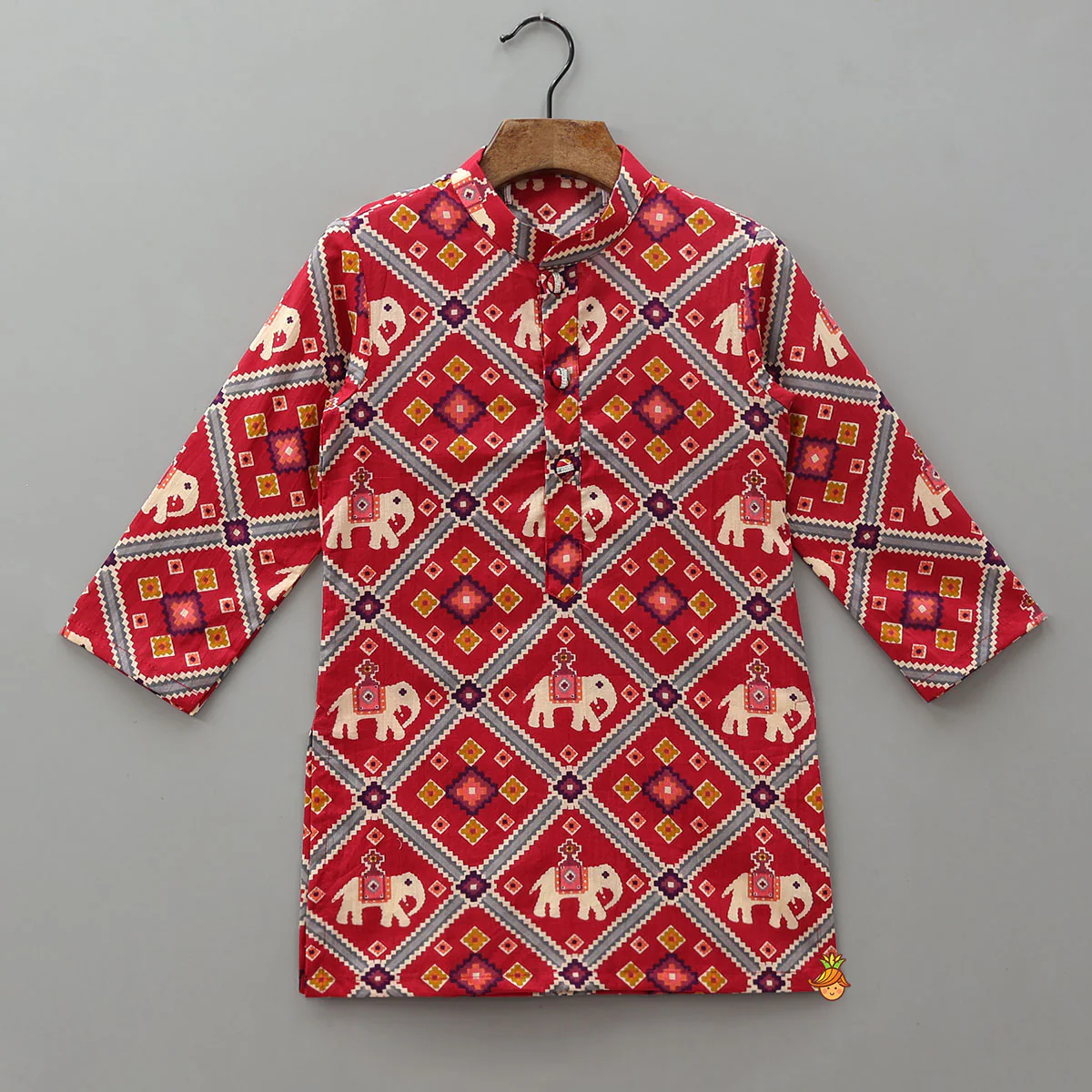 Ethnic Patola Printed Kurta With Front Open Jacket And Pyjama - Image 4