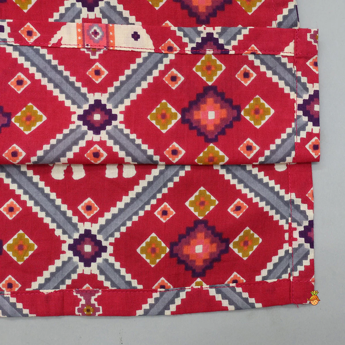 Ethnic Patola Printed Kurta With Front Open Jacket And Pyjama - Image 7