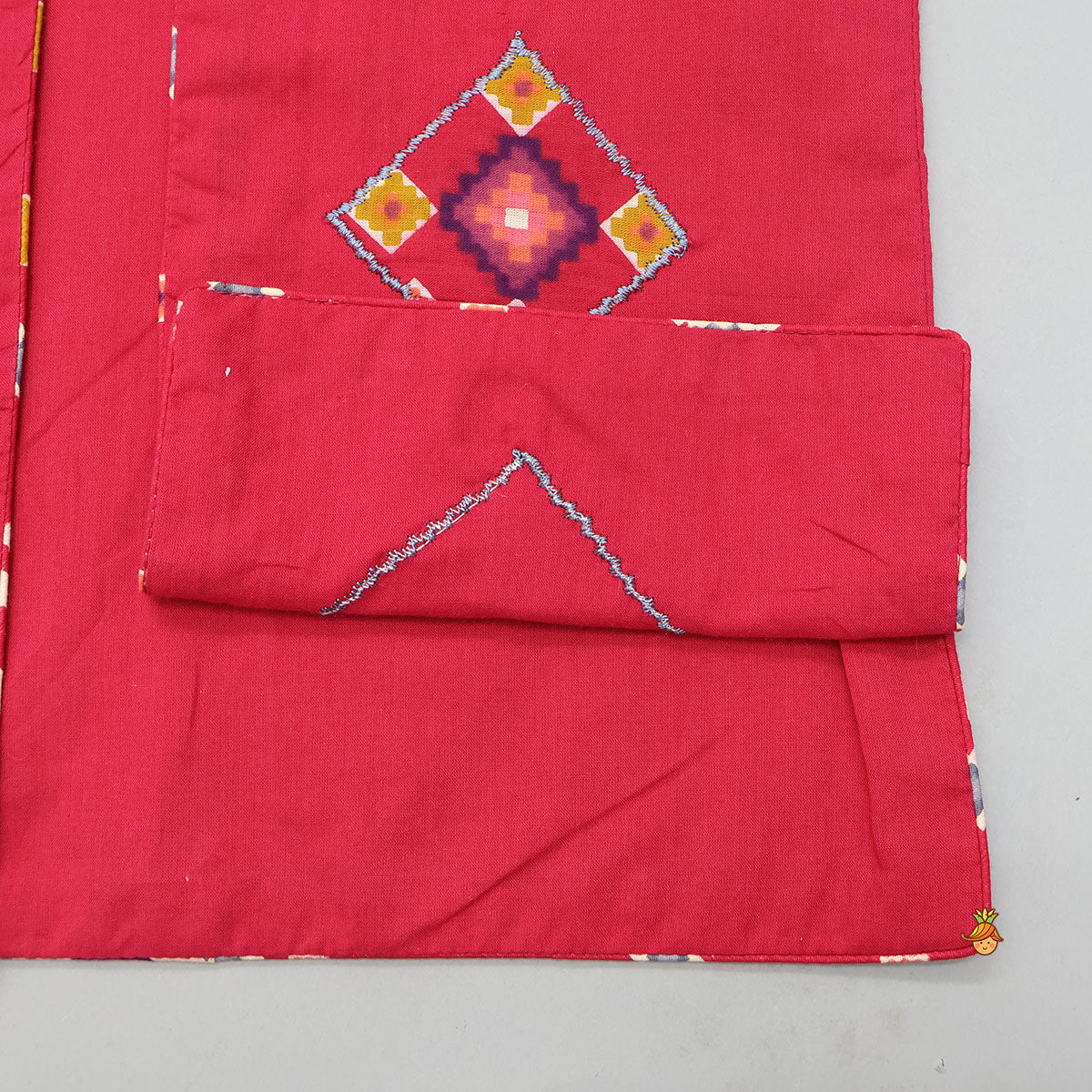 Ethnic Patola Printed Kurta With Front Open Jacket And Pyjama - Image 8