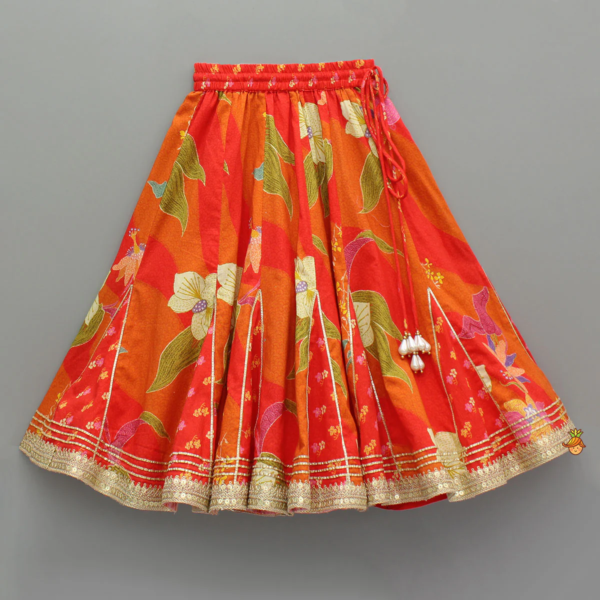 Red Sleeveless Embroidered Scalloped Top With Lehenga And Hairband - Image 5