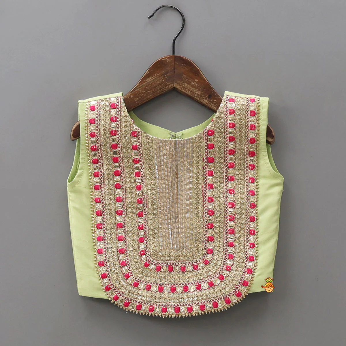 Round Neck Sleeveless Pretty Top And Lehenga - Image 3