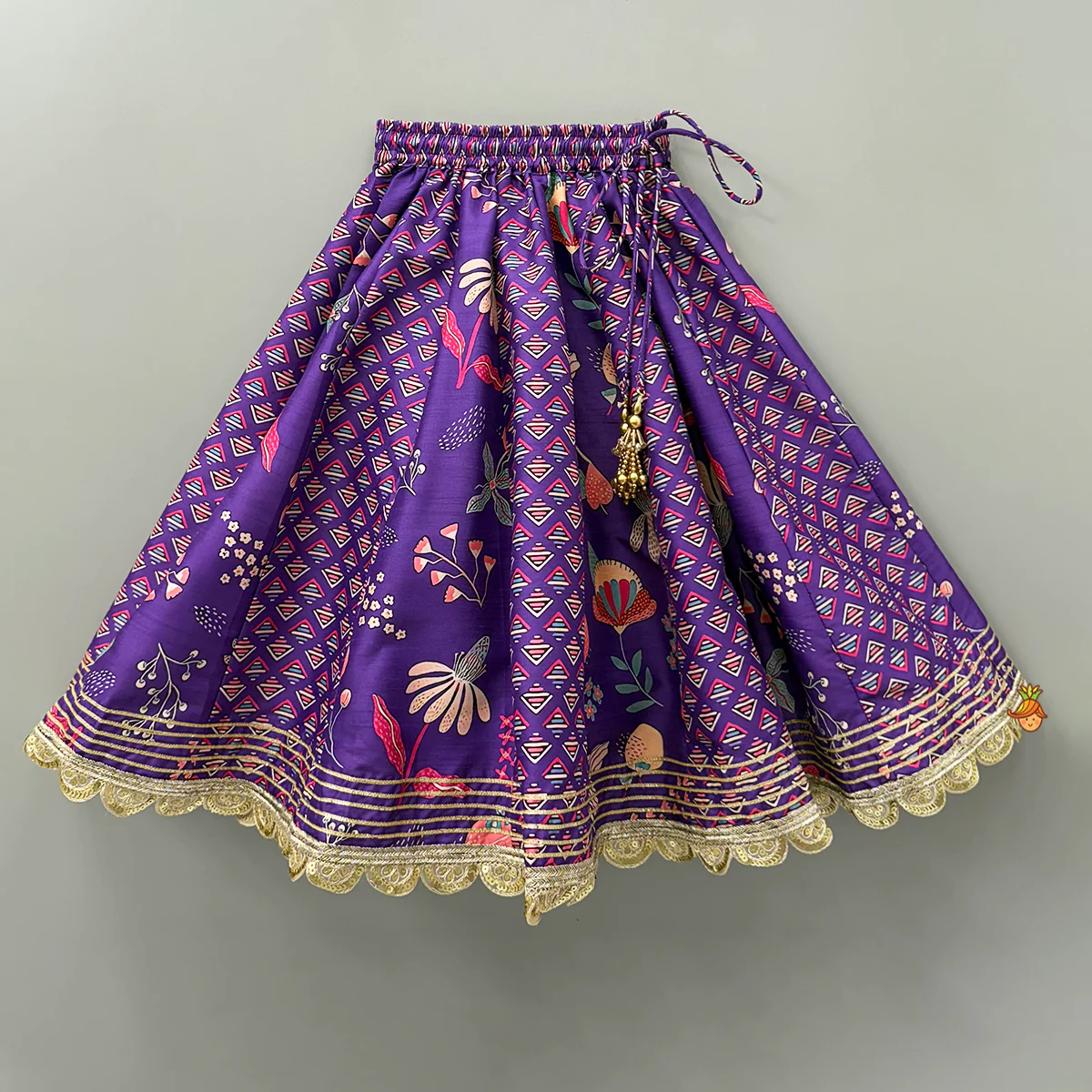 Scalloped Hem V Neck Purple Top And Lehenga With Matching Hair Band - Image 5