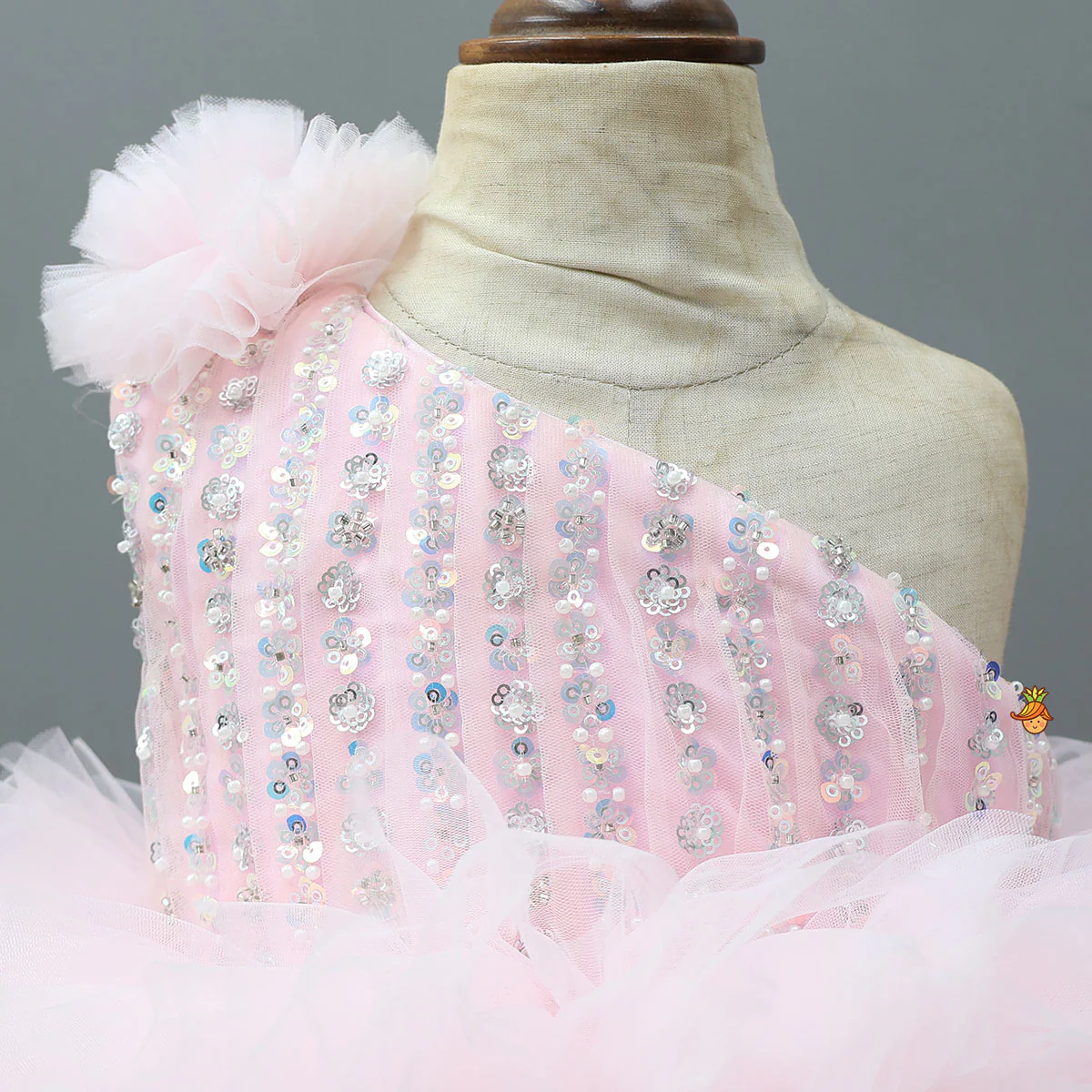 Sequin Work Yoke Trail Dress With Headband - Image 4