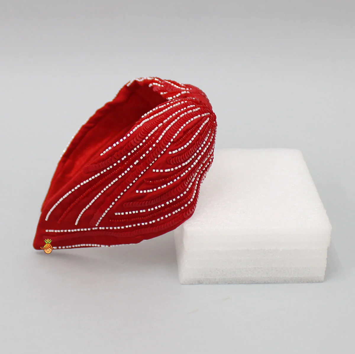 Sequins And Cut Dana Embroidered Elegant Red Hair Band - Image 3