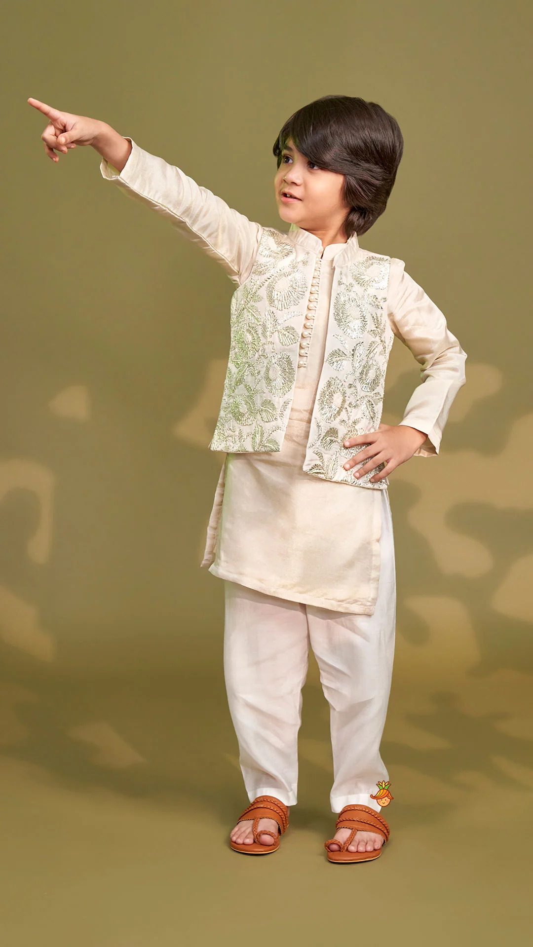 Shimmery Kurta With Front Open Gota Embroidered Jacket And Pyjama - Image 5