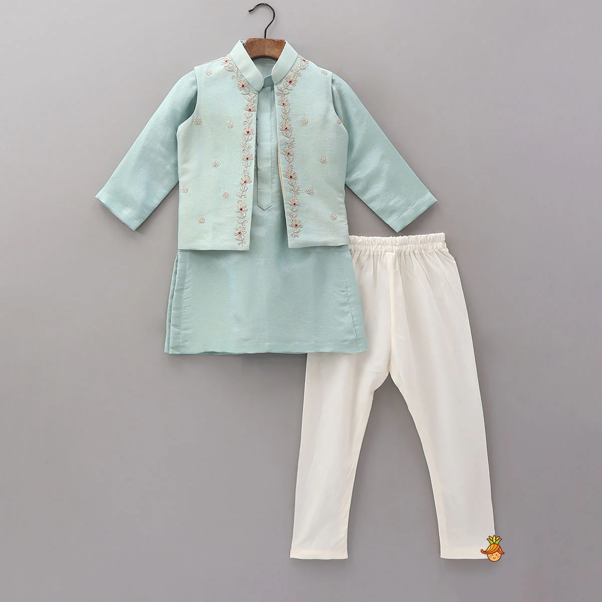 Shimmery Kurta With Open Jacket And Churidar
