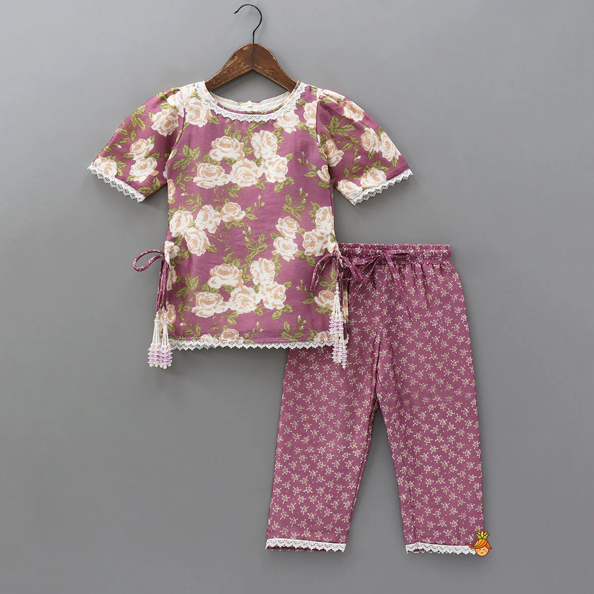 Side Knot Detail Floral Printed Kurti And Pant With Dupatta - Image 3
