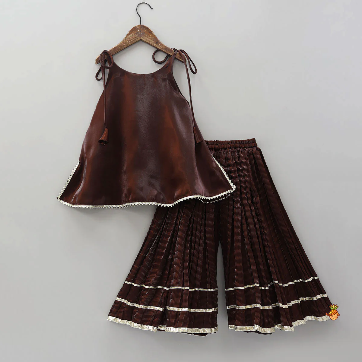 Sleeveless Sheen Kurti And Crushed Fabric Palazzo With Hair Tie - Image 2