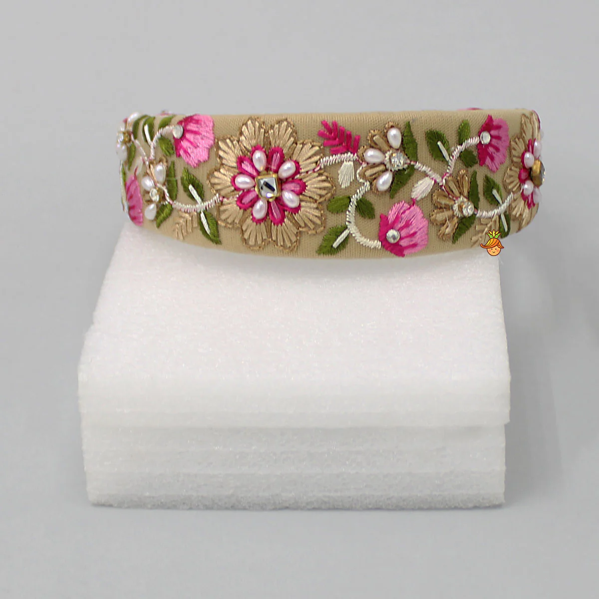 Stunning Thread Embroidered Net Hair Band - Image 2