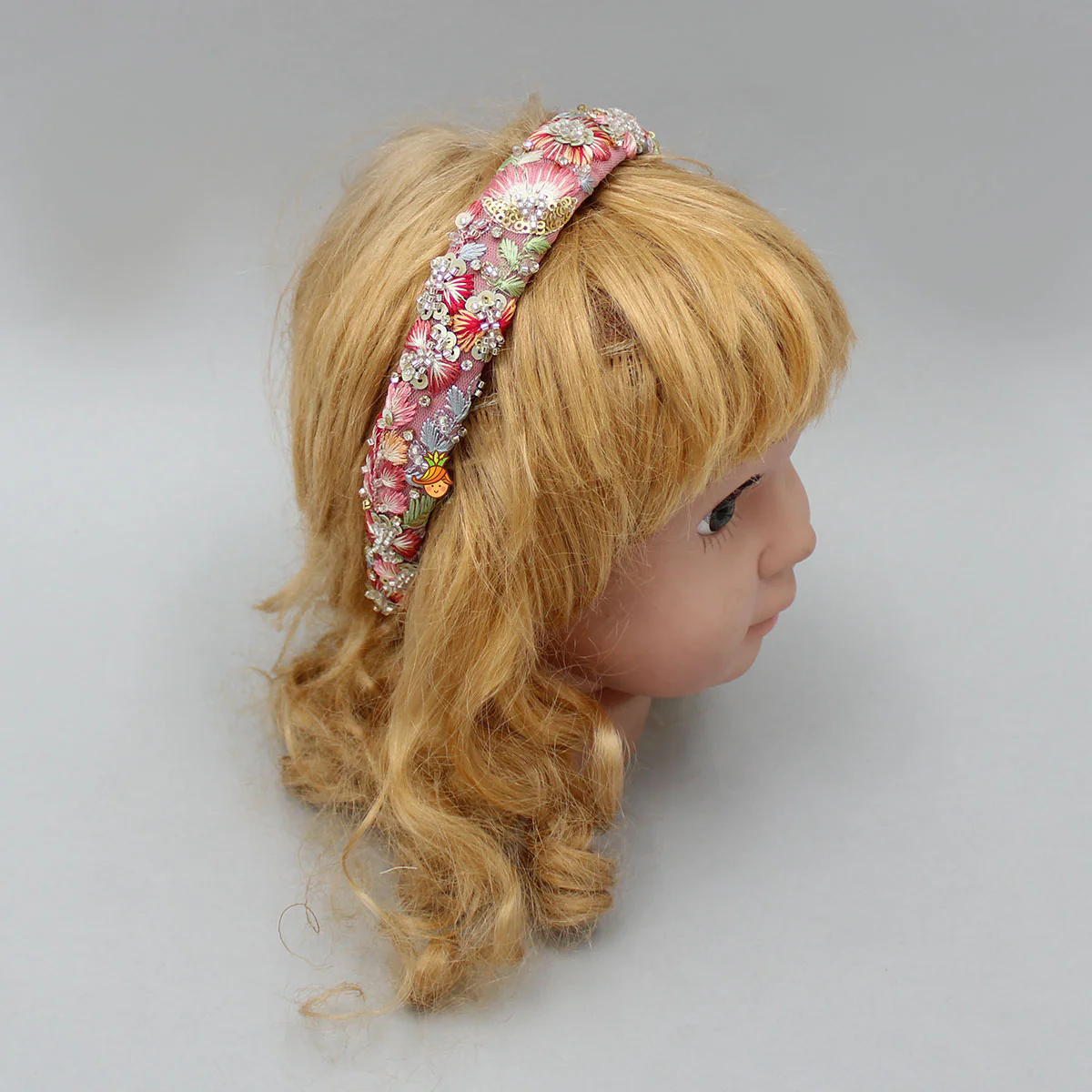 Intricate Thread Embroidered Net Hair Band - Image 4