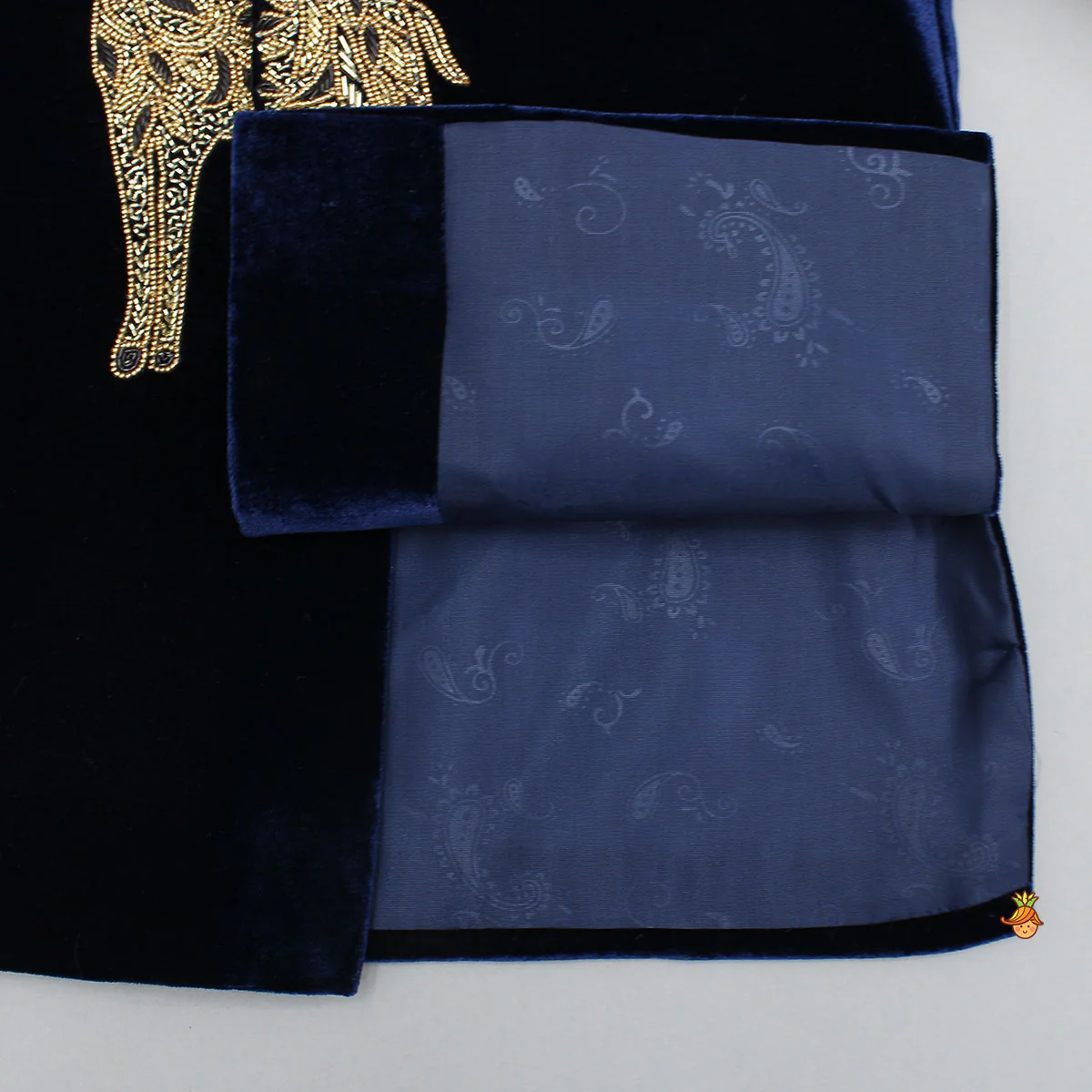 Stylish Cut Dana And Beads Embroidered Velvet Sherwani With Pyjama - Image 5