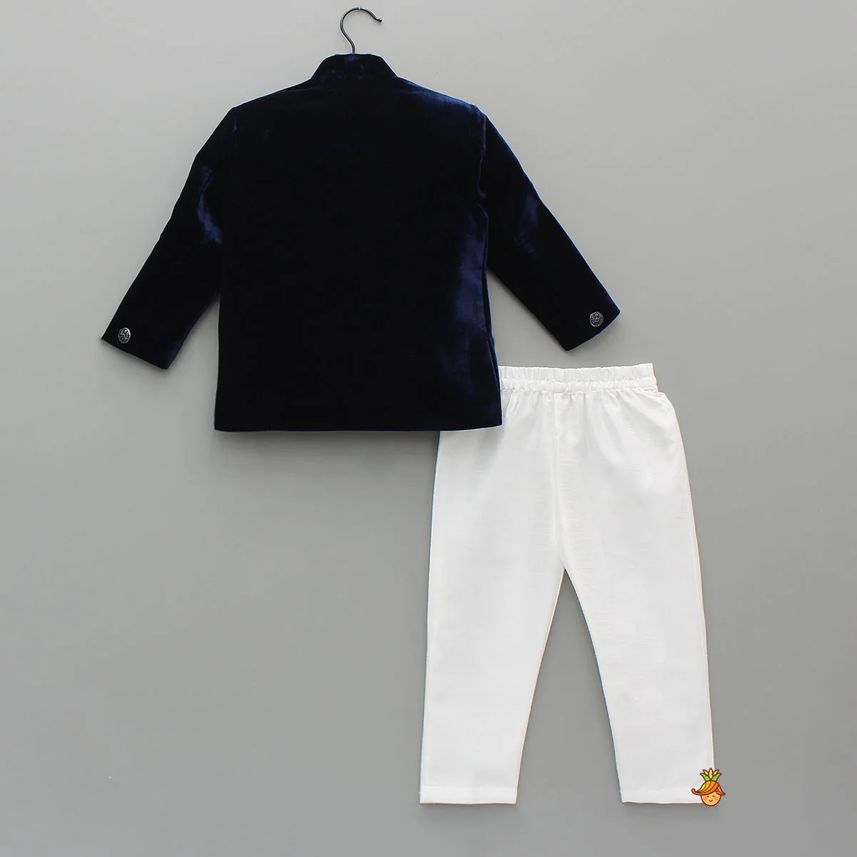 Stylish Embroidered Velvet Sherwani With Pyjama - Image 2
