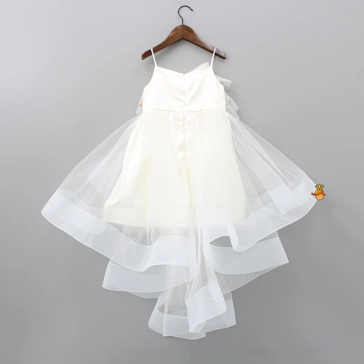 Stylish Off White Trail Dress With Bowie Pearl String Hair Clip - Image 2