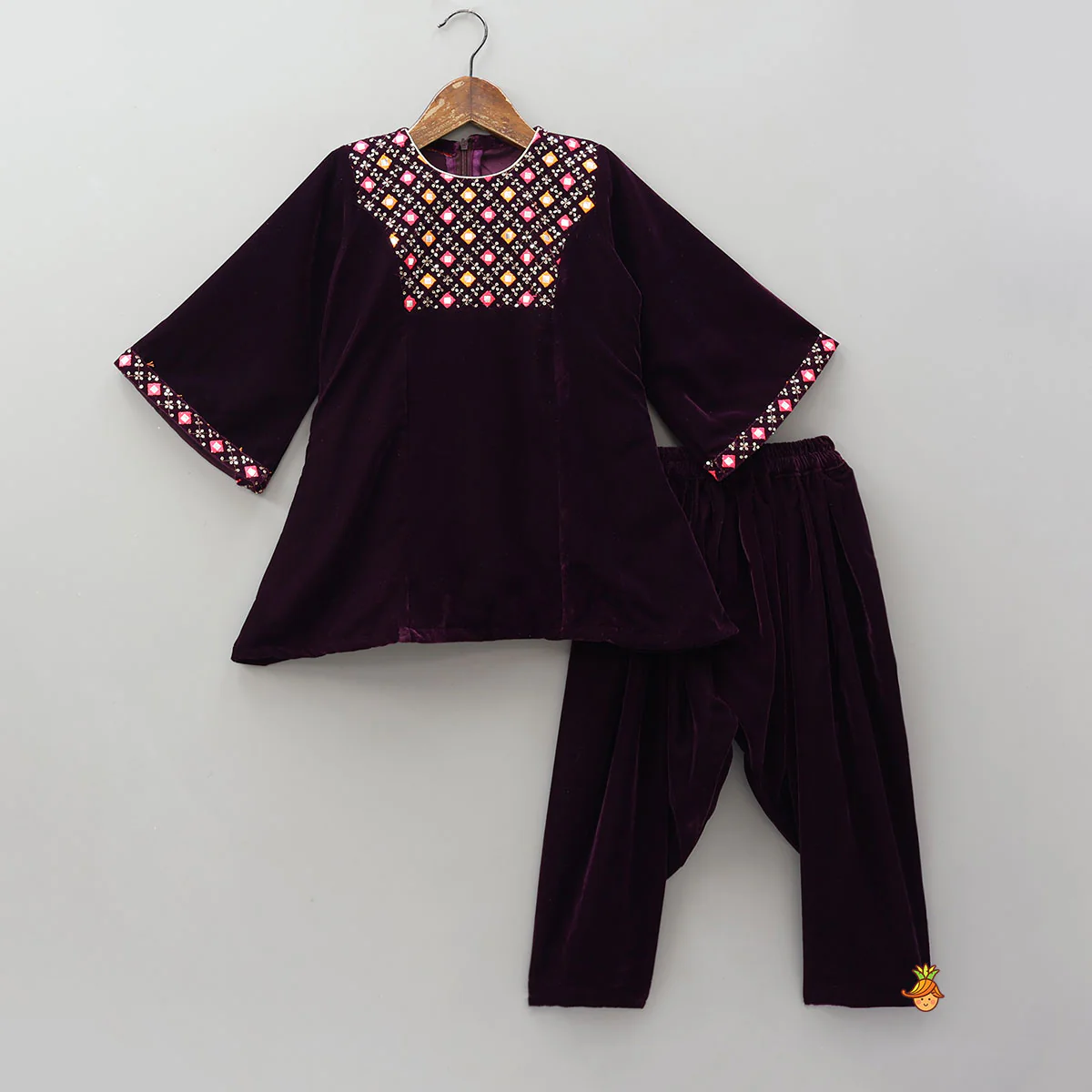 Stylish Velvet Kurti With Salwar And Dupatta - Image 3