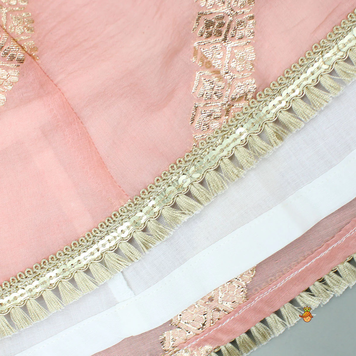 Thread-Embroidered Yoke Dual-Tone Kurti And Pant With Matching Dupatta - Image 6