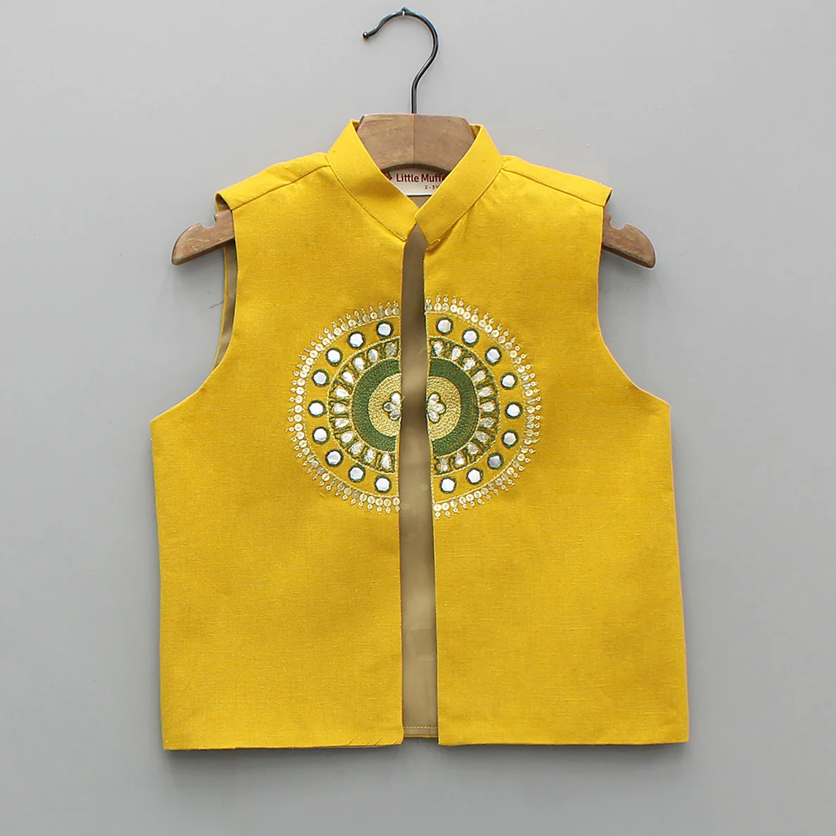 Tie-Dye Effect Printed Kurta With Embroidered Jacket And Churidar - Image 6