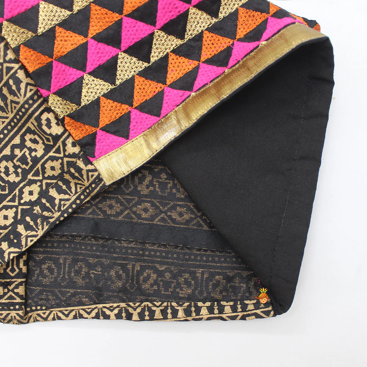 Triangle Design Top And Printed Dhoti - Image 5