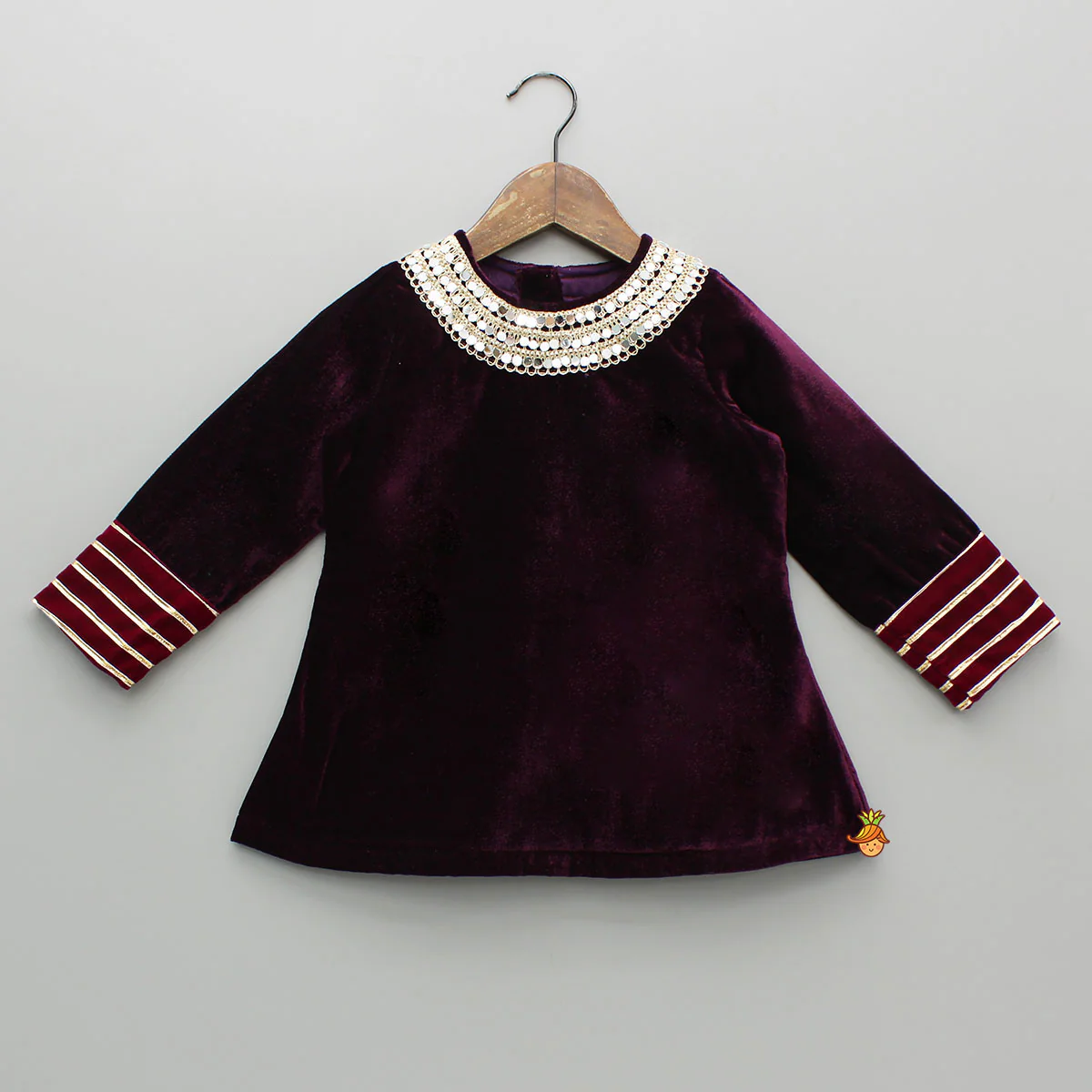 Mirror And Lace Work Velvet Kurti With Salwar - Image 3