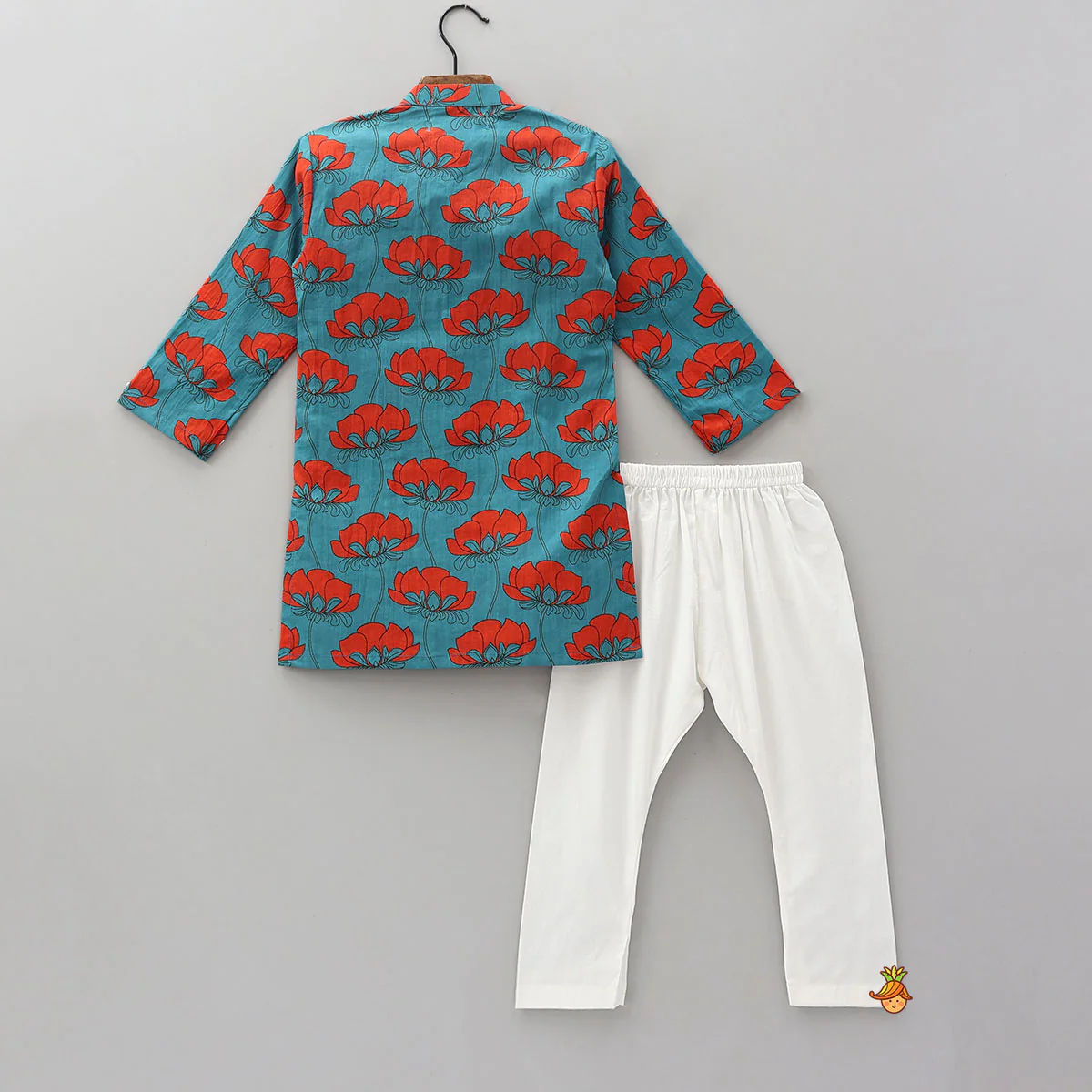 Vibrant Floral Printed Kurta With Pyjama - Image 2