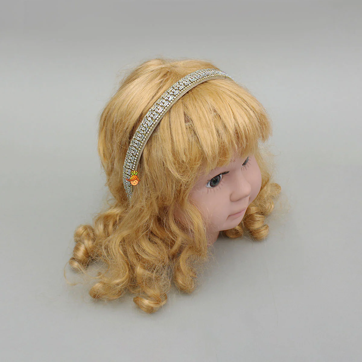 White Artificial Stone Embroidered Hairband - Image 4