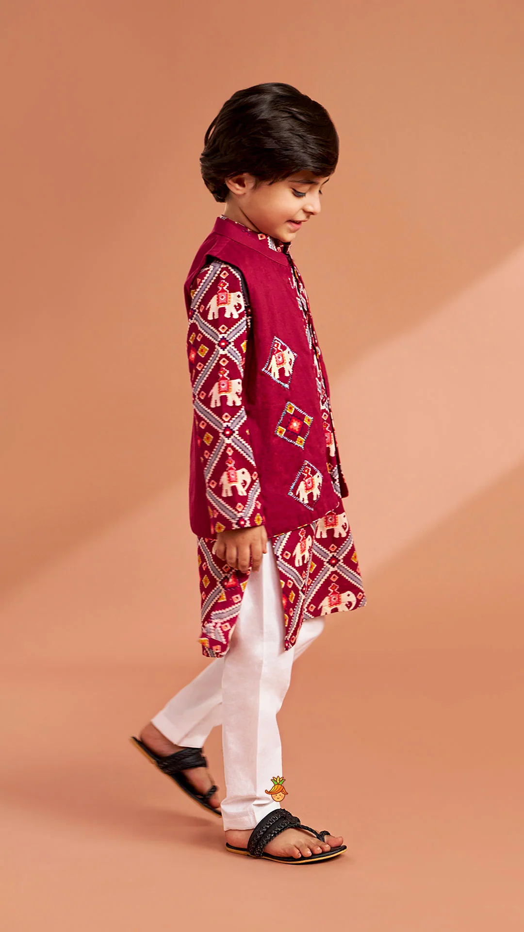 Wine Patola Printed Kurta With Front Open Jacket And Pyjama - Image 5