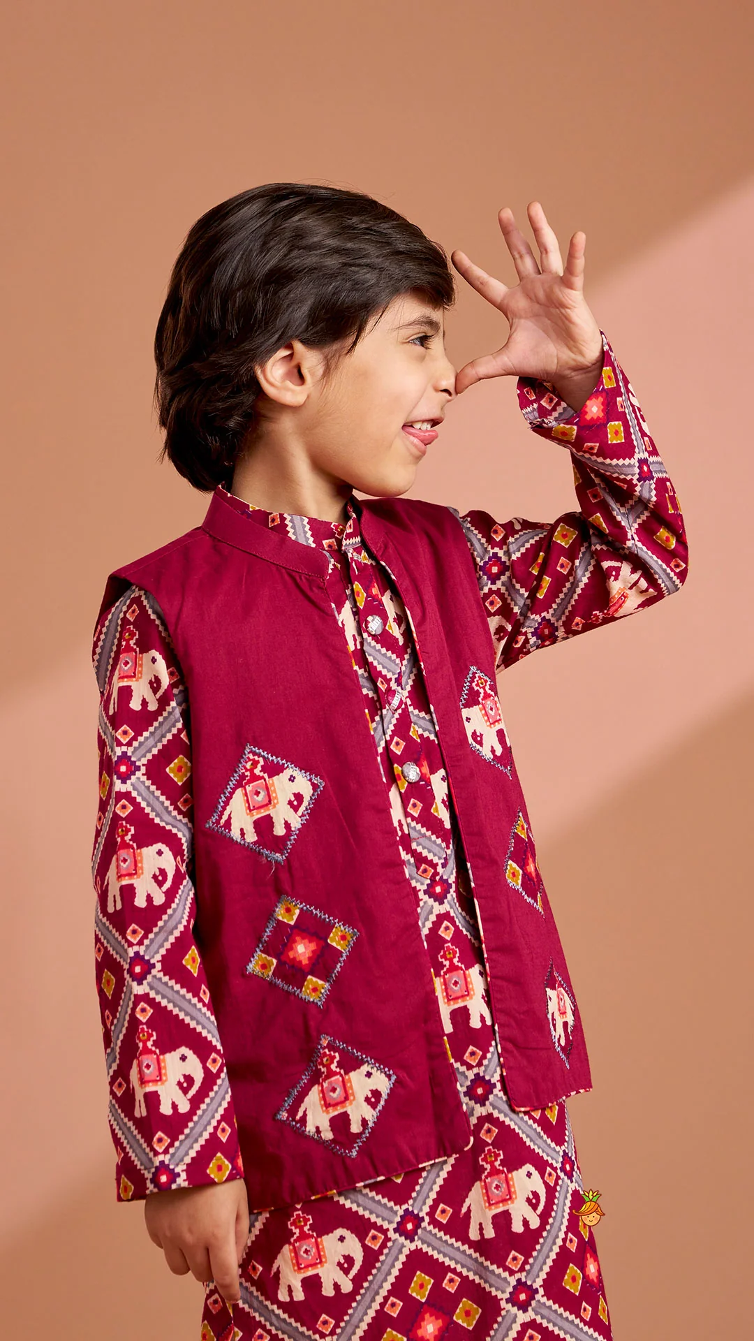 Wine Patola Printed Kurta With Front Open Jacket And Pyjama - Image 7