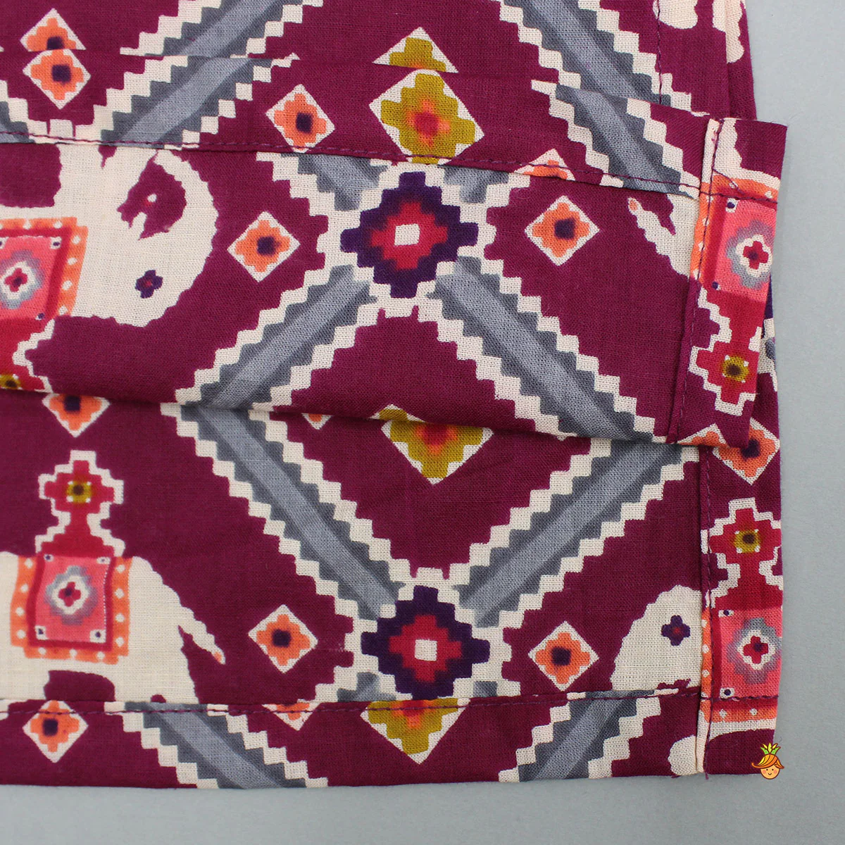 Wine Patola Printed Kurta With Front Open Jacket And Pyjama - Image 9