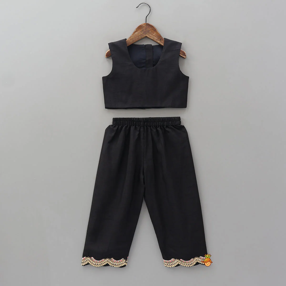 Yoke Embroidered Kaftan-Style Kurti With Inner Top And Matching Pant - Image 3