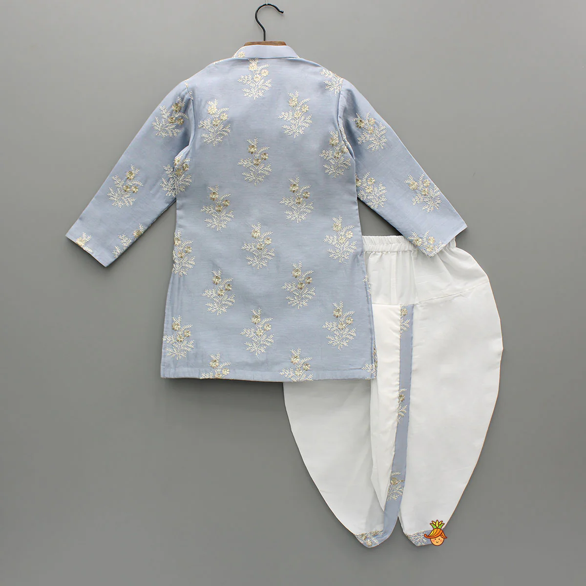 Zari Thread Embroidered Grey Kurta With Dhoti - Image 2