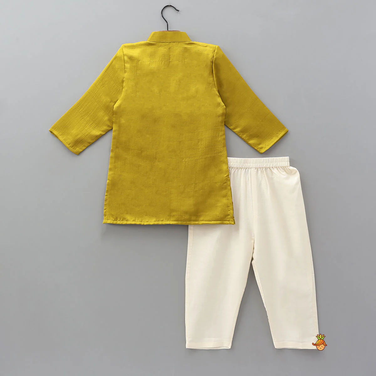 Zig-Zag Designed Kurta And Pyjama - Image 2