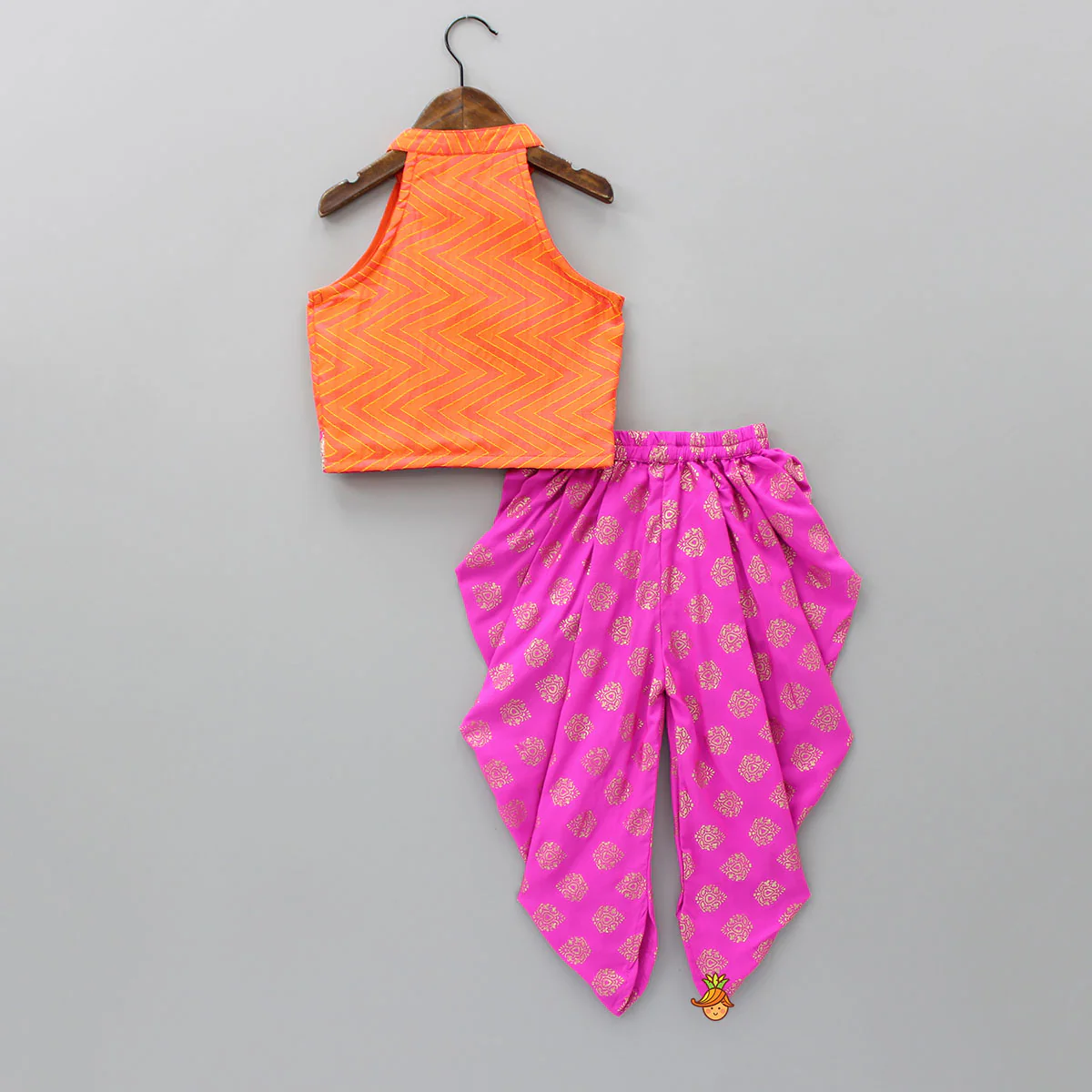 Zig-Zag Printed Halter Neck Top With Printed Pink Dhoti - Image 2